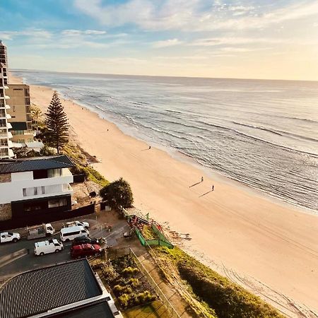 Absolutely Stunning! On The Beach !!! Gold Coast Bagian luar foto
