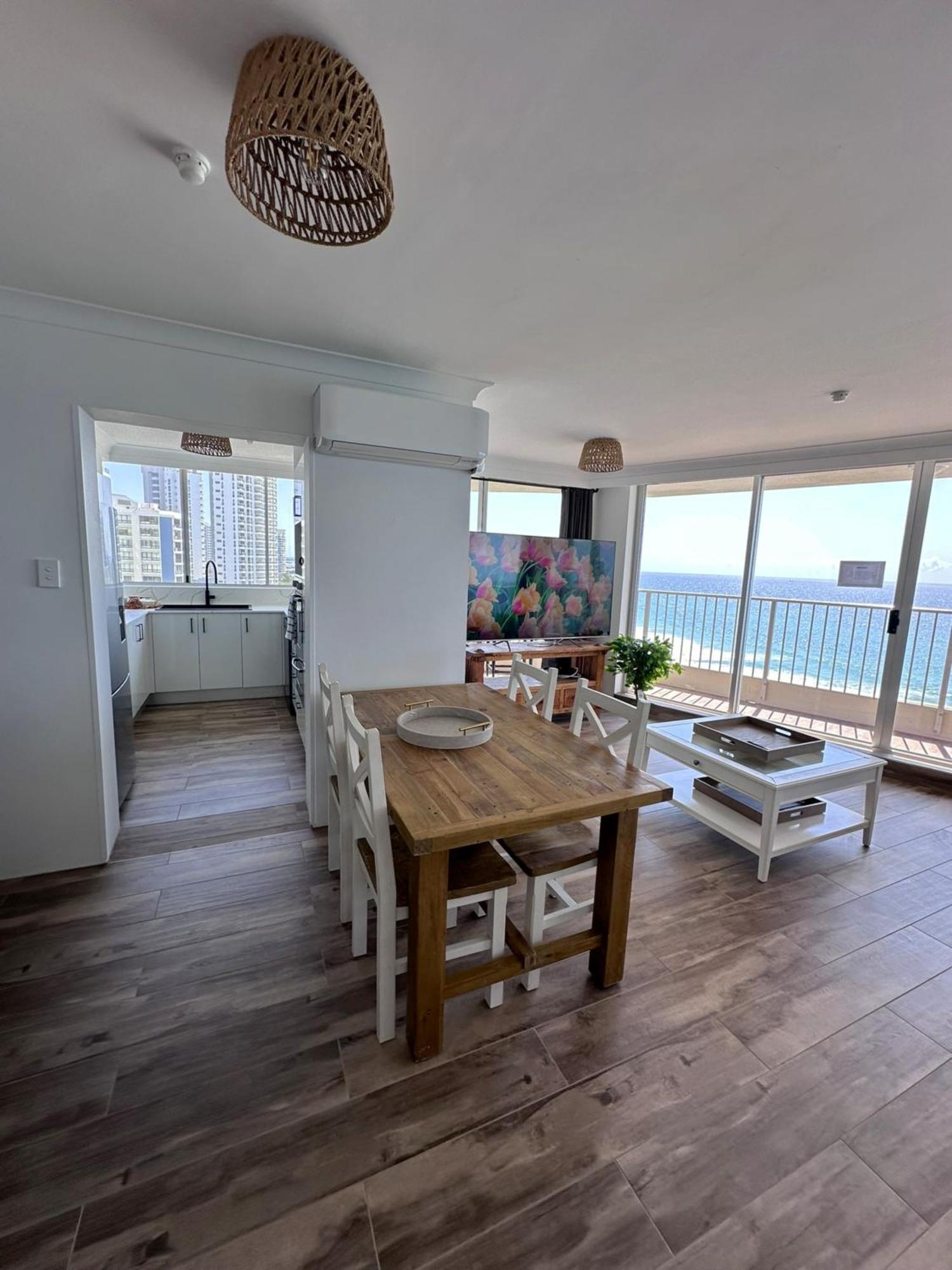 Absolutely Stunning! On The Beach !!! Gold Coast Bagian luar foto